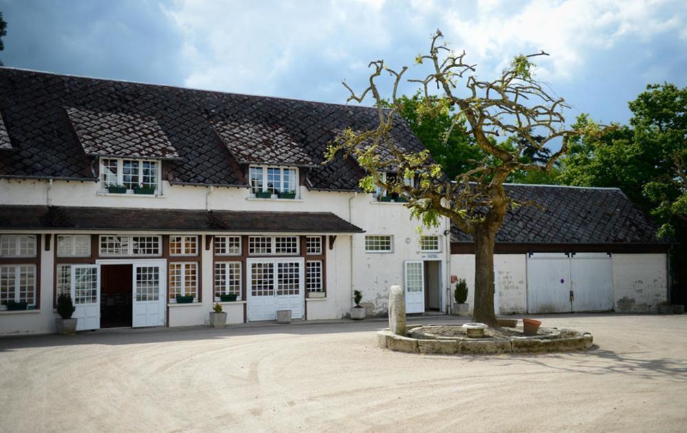 Logis Hotel Restaurant De La Poste Le Mele-sur-Sarthe Экстерьер фото