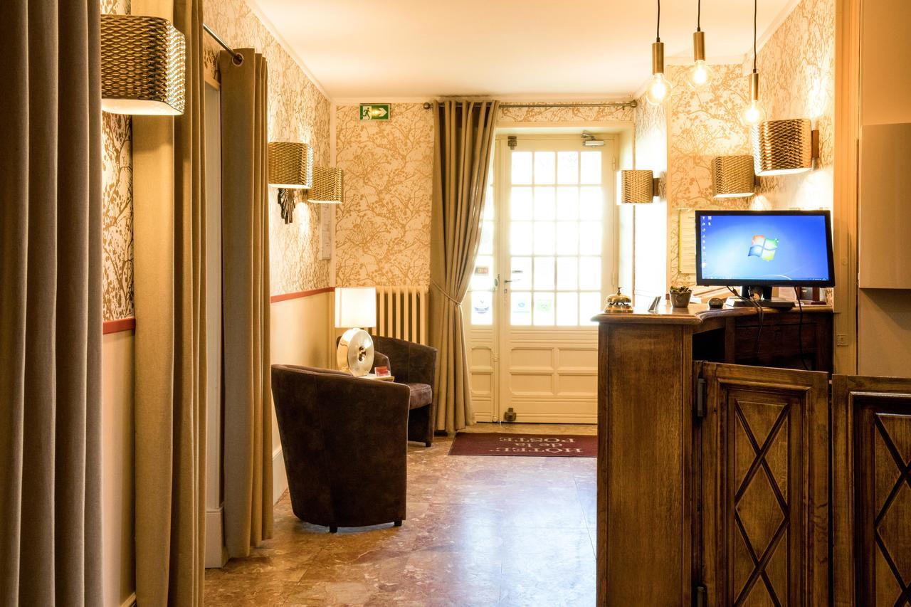 Logis Hotel Restaurant De La Poste Le Mele-sur-Sarthe Экстерьер фото