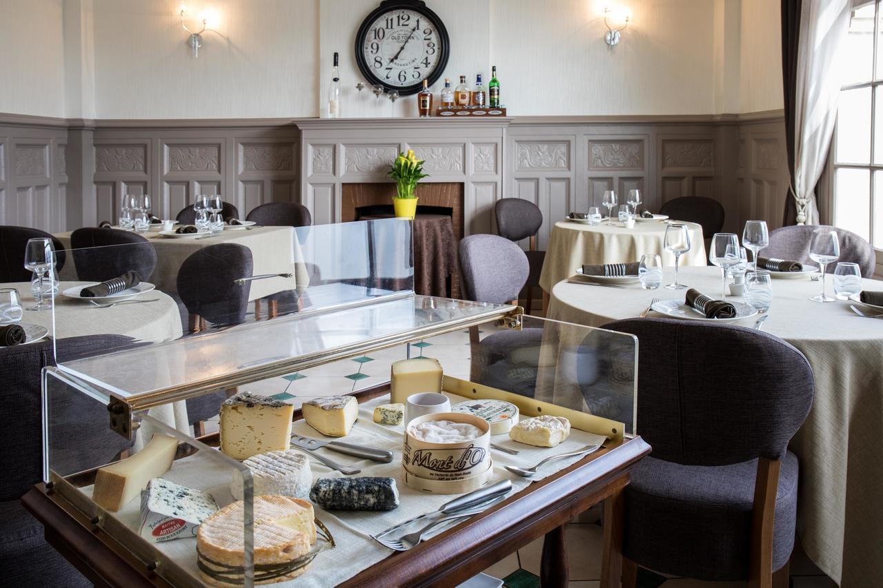 Logis Hotel Restaurant De La Poste Le Mele-sur-Sarthe Экстерьер фото