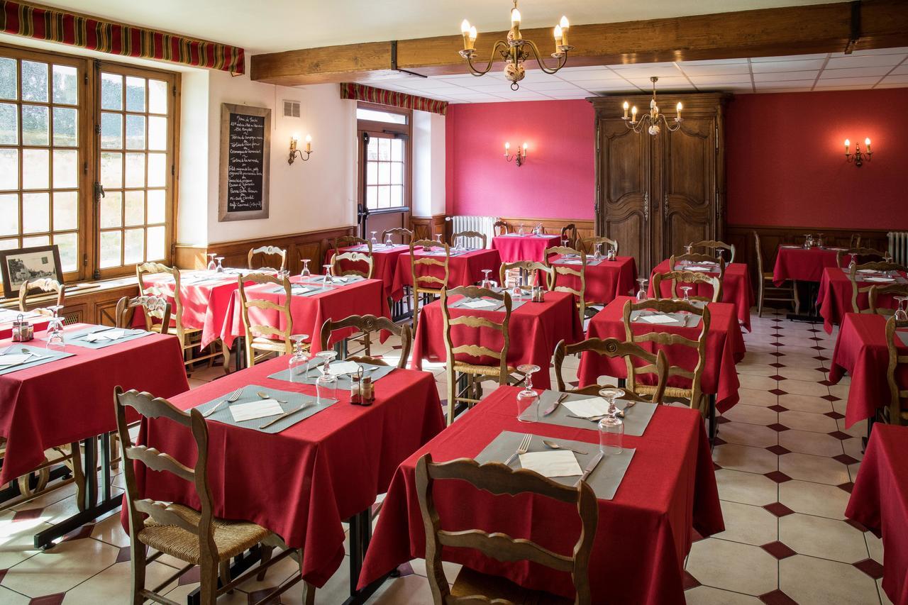 Logis Hotel Restaurant De La Poste Le Mele-sur-Sarthe Экстерьер фото