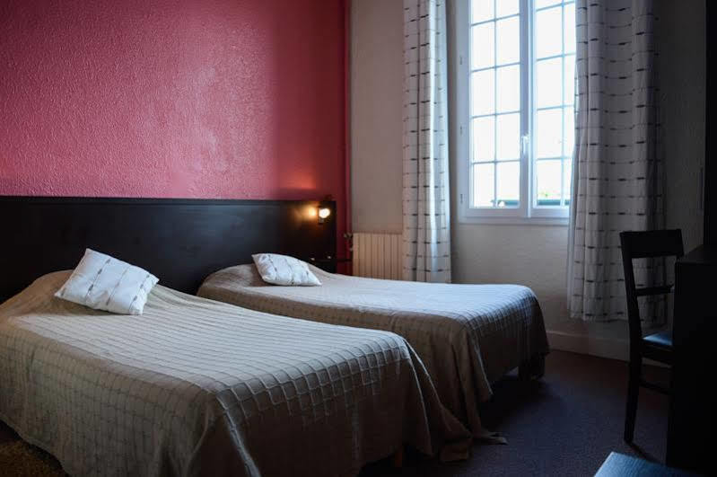 Logis Hotel Restaurant De La Poste Le Mele-sur-Sarthe Экстерьер фото